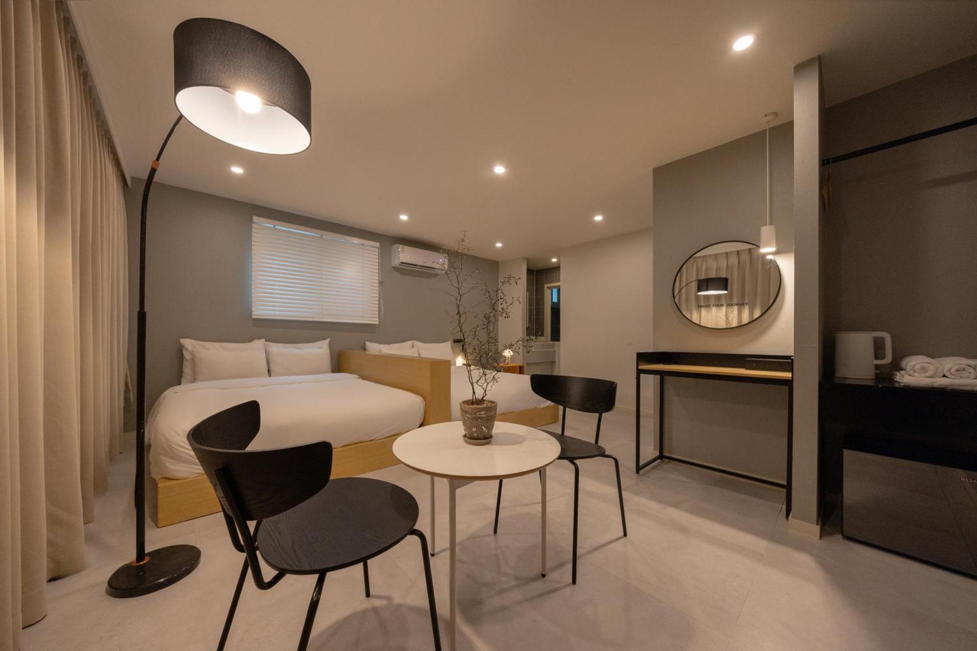 Object Aank Hotel Gumi Екстер'єр фото