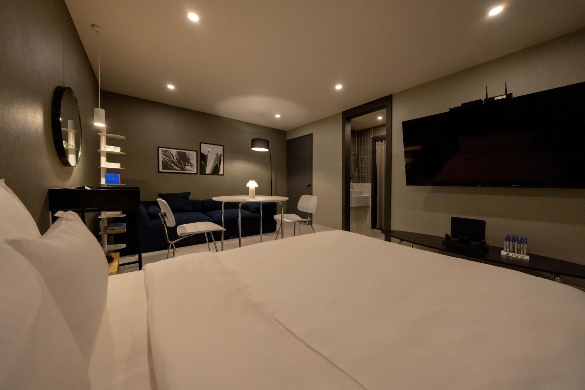 Object Aank Hotel Gumi Екстер'єр фото